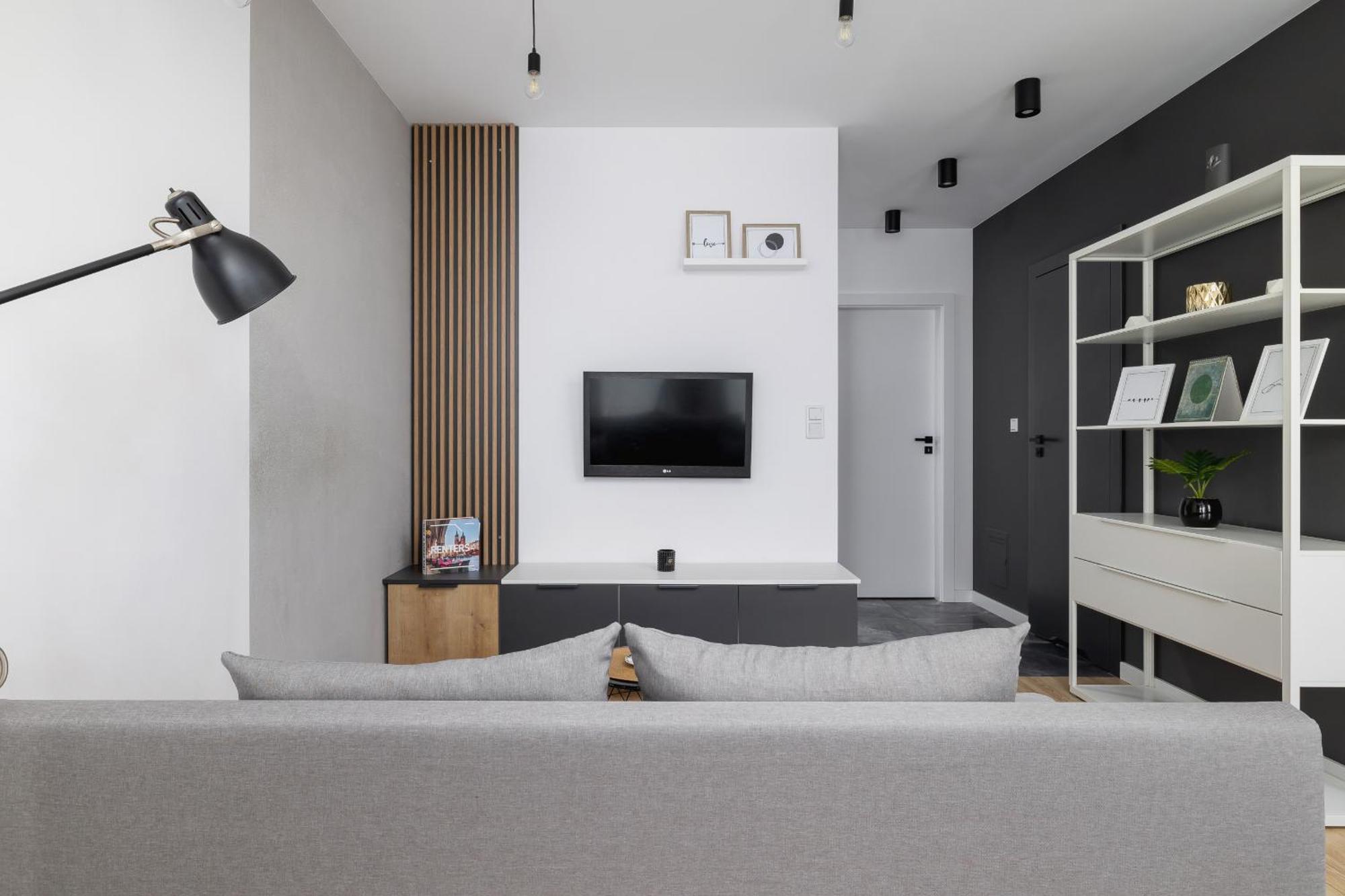 Elegant Apartment In Cracow With Balcony, Parking And Desk By Noclegi Renters كراكوفيا المظهر الخارجي الصورة